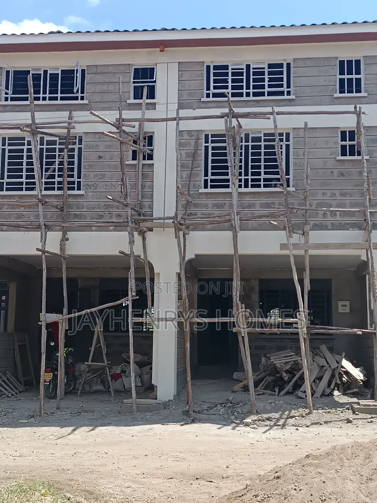 Modern 5-Bedroom Property in Kamakis - Ready for New Owners in Kamakis