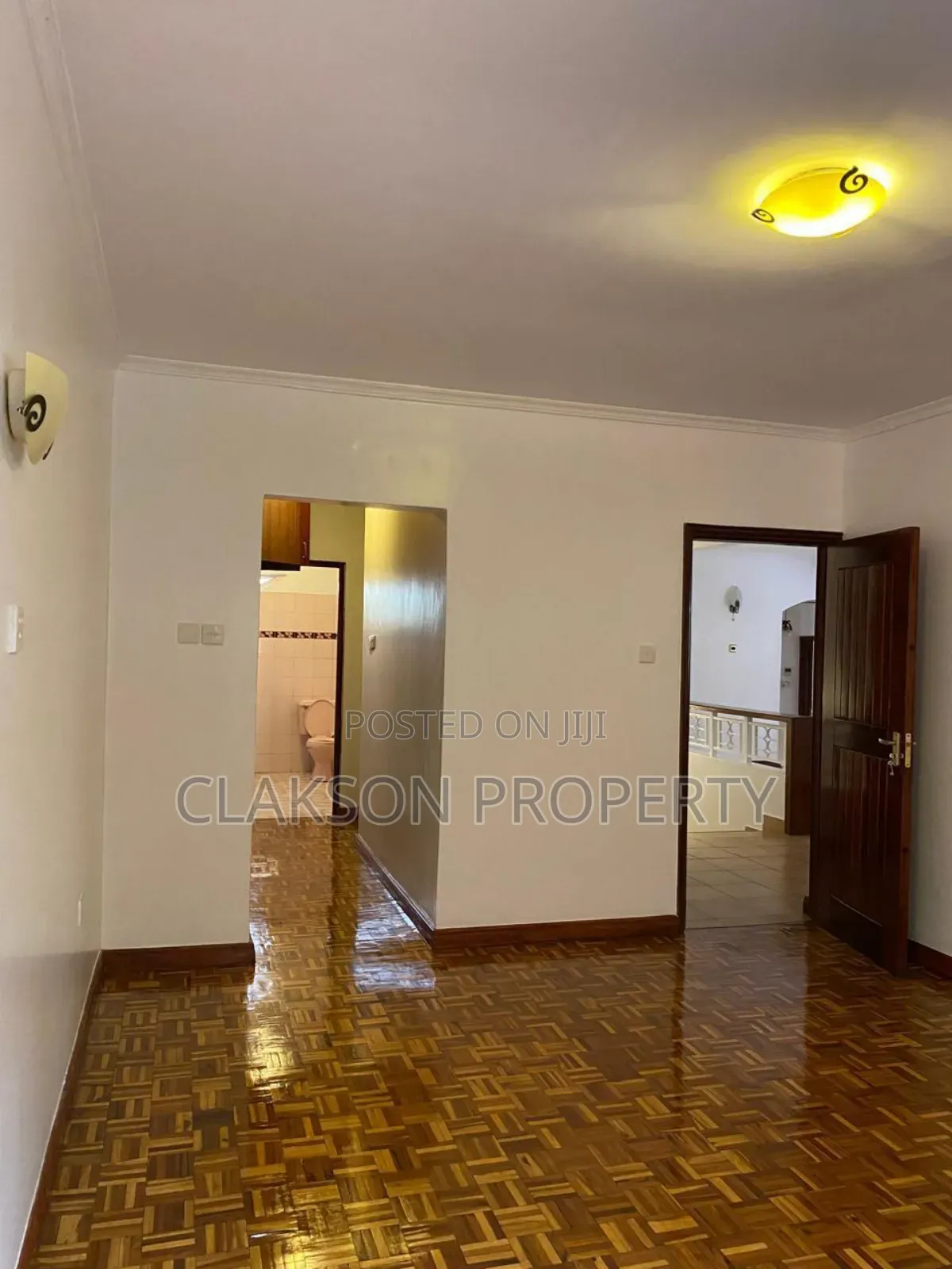 Thome Townhouse/Terrace: 5 Bedroom Property Available for Purchase in Thome