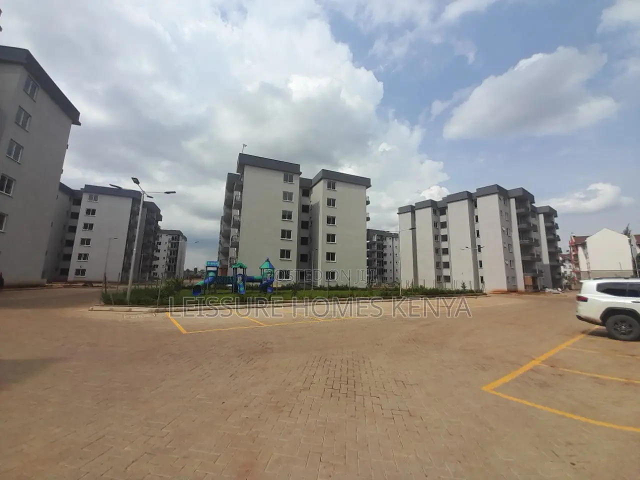 Gated Community Living: 3 Bedroom Apartment in Gateway Mall Area - For Rent in Gateway Mall Area
