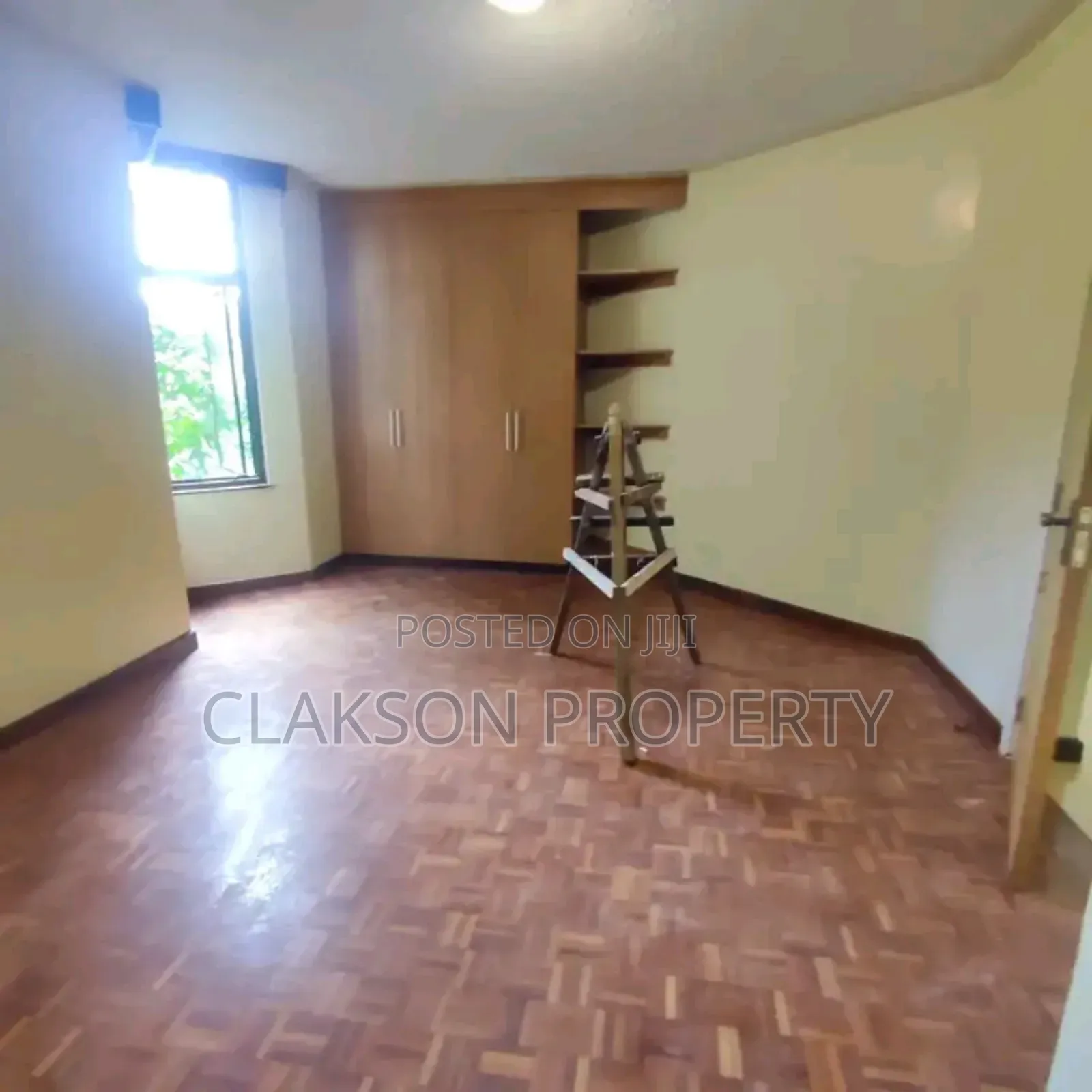 Luxury 4-Bedroom Apartment in Desirable Riverside Location in Riverside Drive