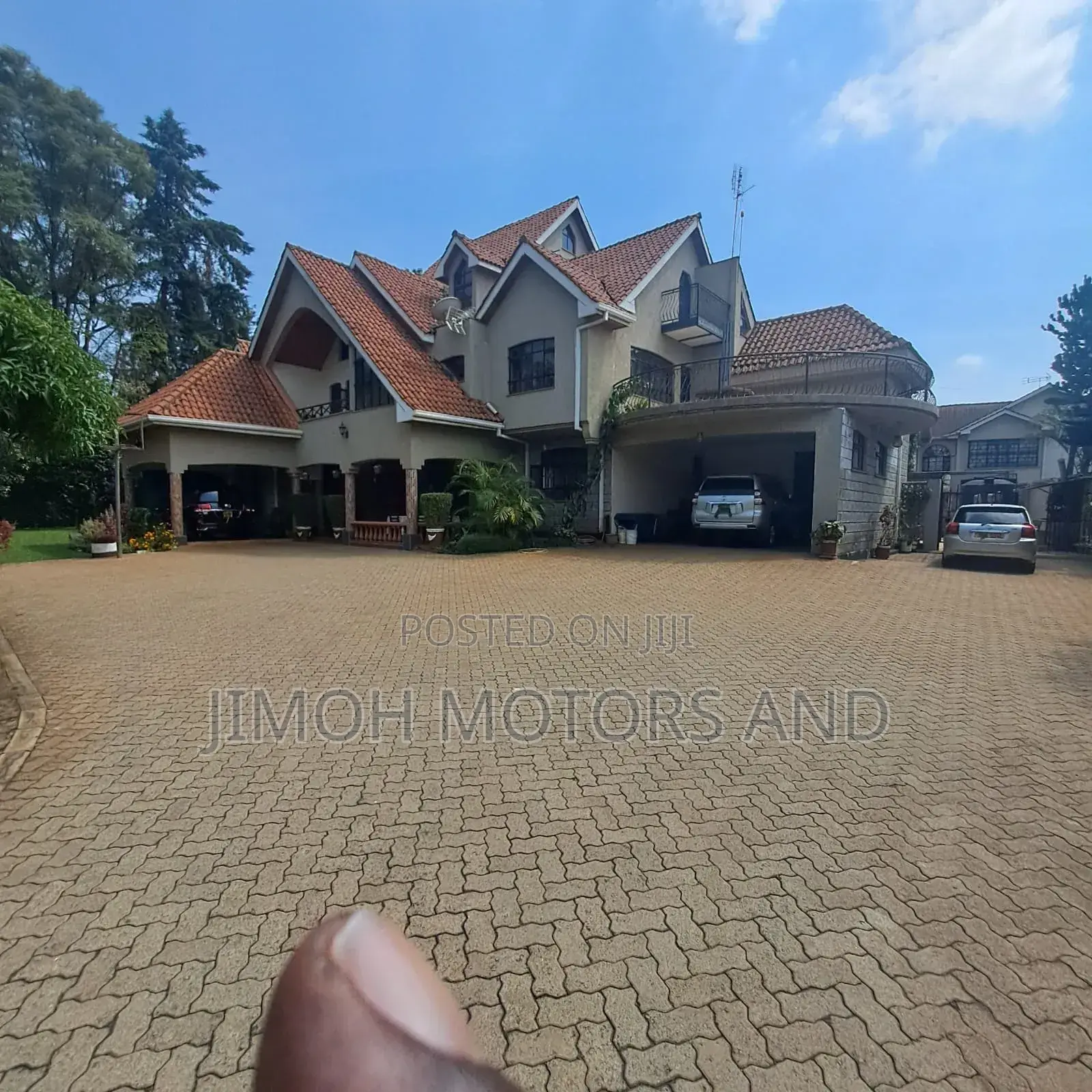 7-Bedroom Mansion in Exclusive Nyari - For Sale in Nyari