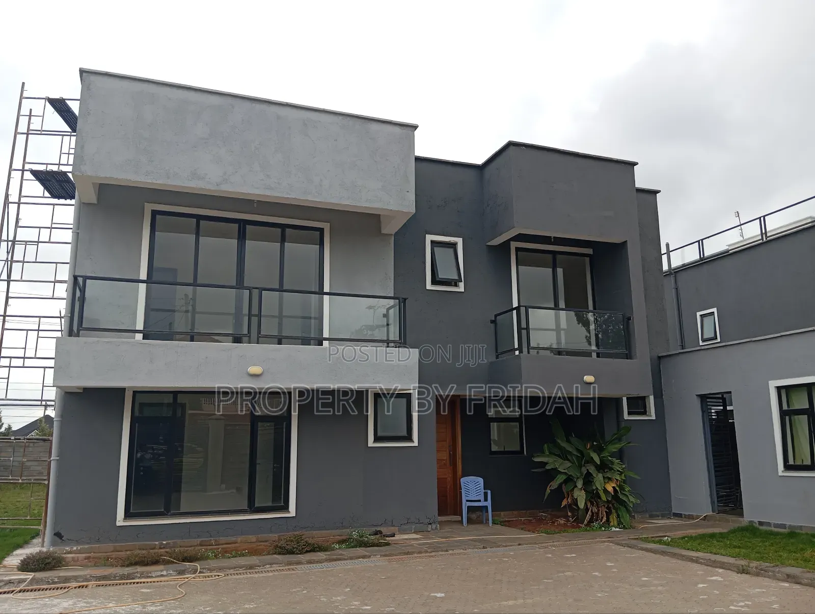 Kitengela 4-Bedroom Mansion - Ready for New Owners in Kitengela