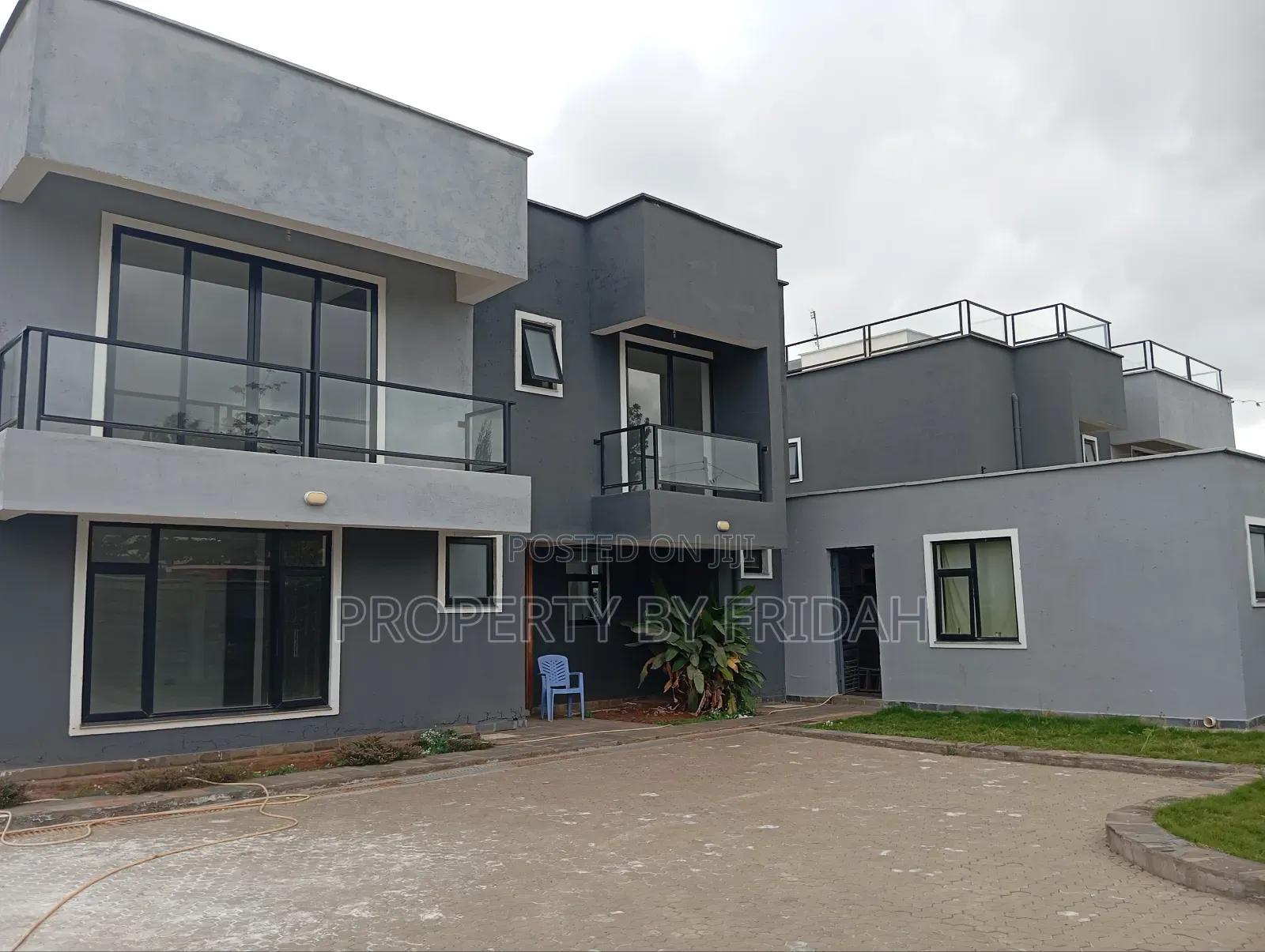 Kitengela 4-Bedroom Mansion - Ready for New Owners in Kitengela