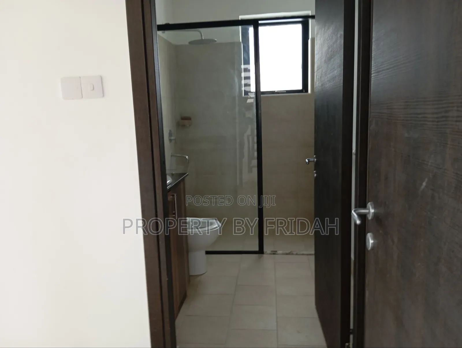 Kitengela 4-Bedroom Mansion - Ready for New Owners in Kitengela