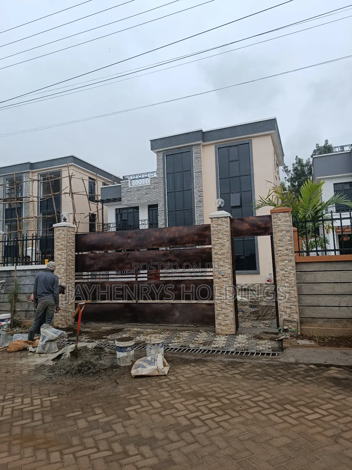 Ruiru's Premier 5-Bedroom Home Awaits Your Offer - Don't Miss Out! in Ruiru
