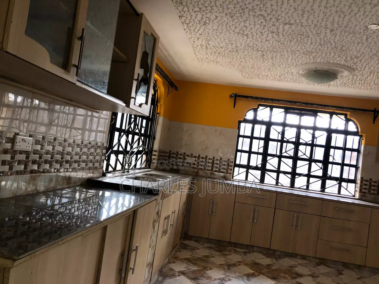 Milimani, Kitengela: 5-Bedroom Maisonette Available for Purchase in Kitengela