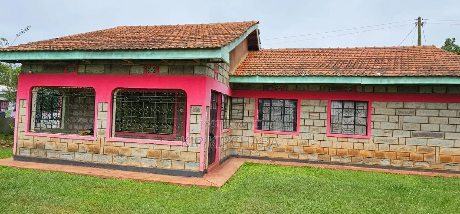 12bdrm House in Kimumu for sale in Kimumu