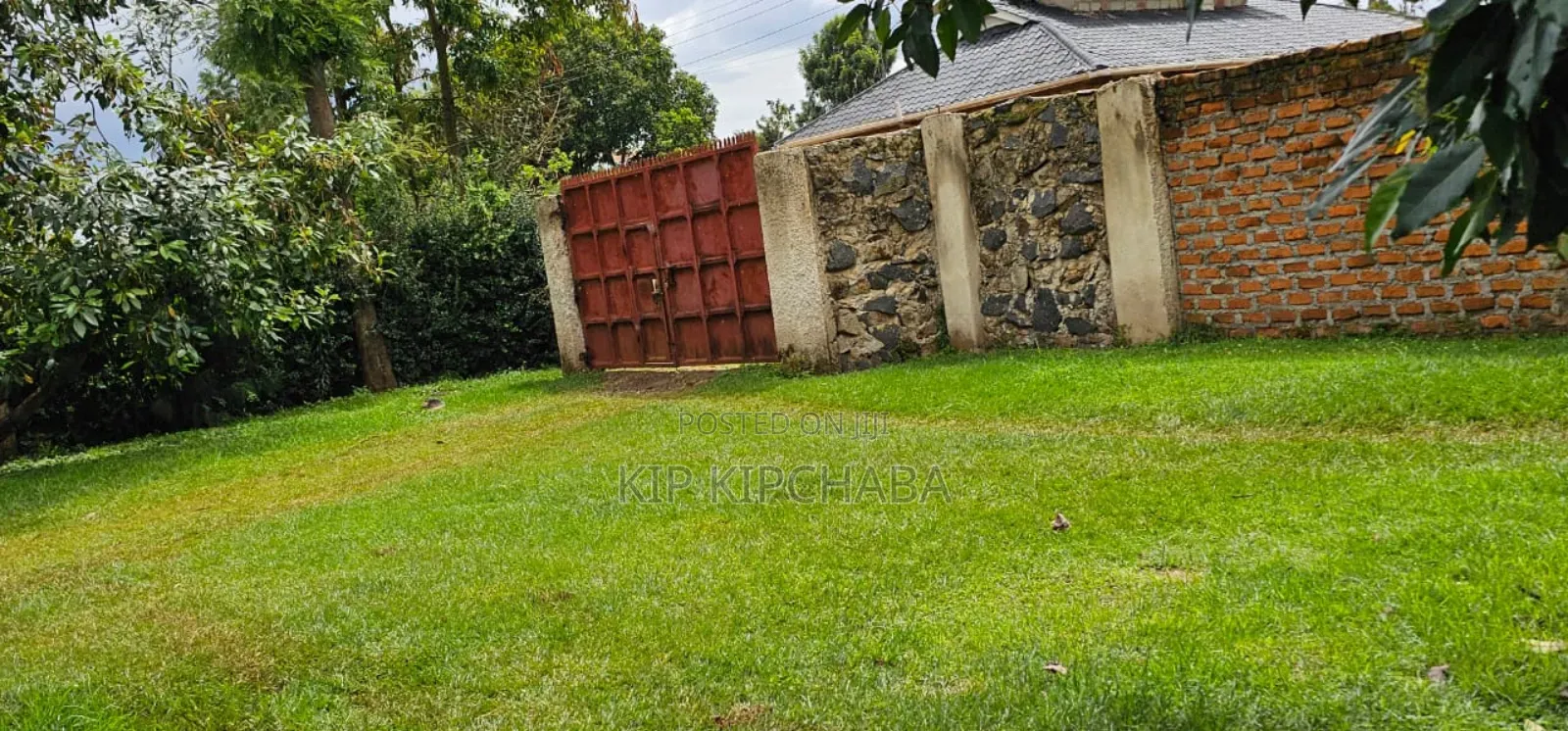 12bdrm House in Kimumu for sale in Kimumu