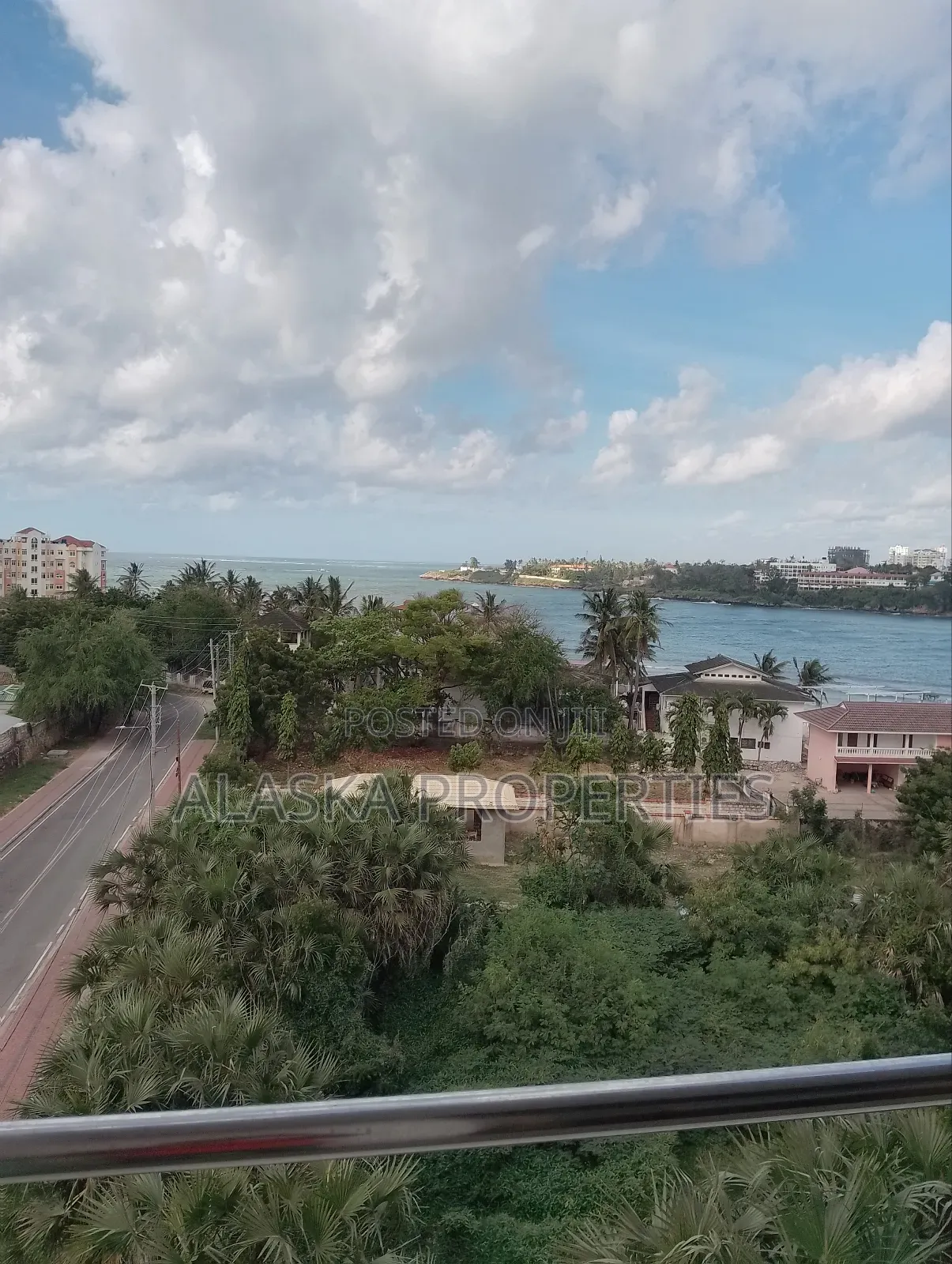 Furnished 3bdrm Penthouse in Nyali Estate for rent in Nyali