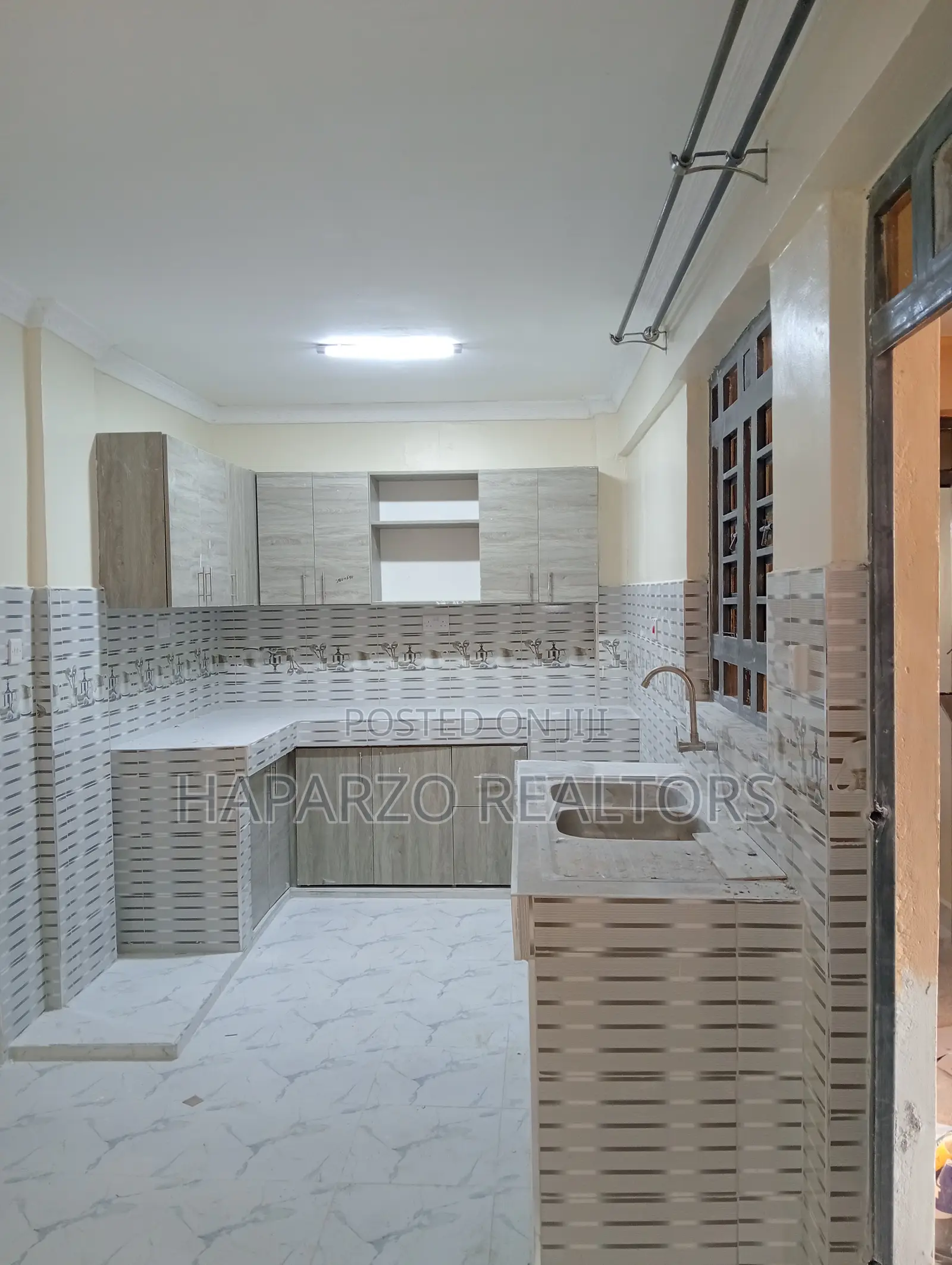 1bdrm Apartment in Astrol Area, Complex Utawala for rent in Complex Utawala