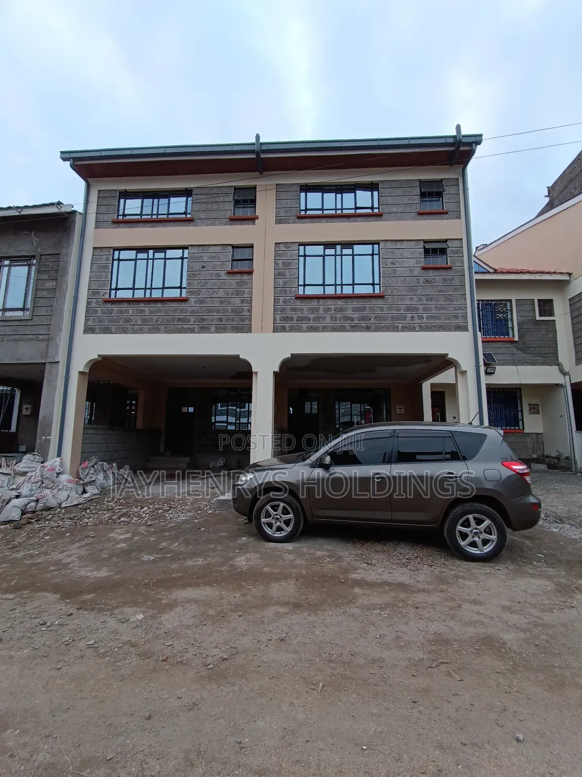 5bdrm House in Kamakis for sale in Kamakis