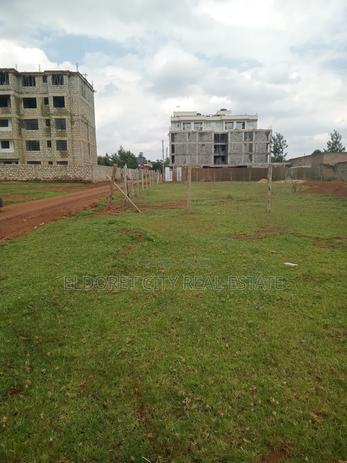 1/4 Plot Annex With Title 100 Metres From Highway. in Kapsuswa
