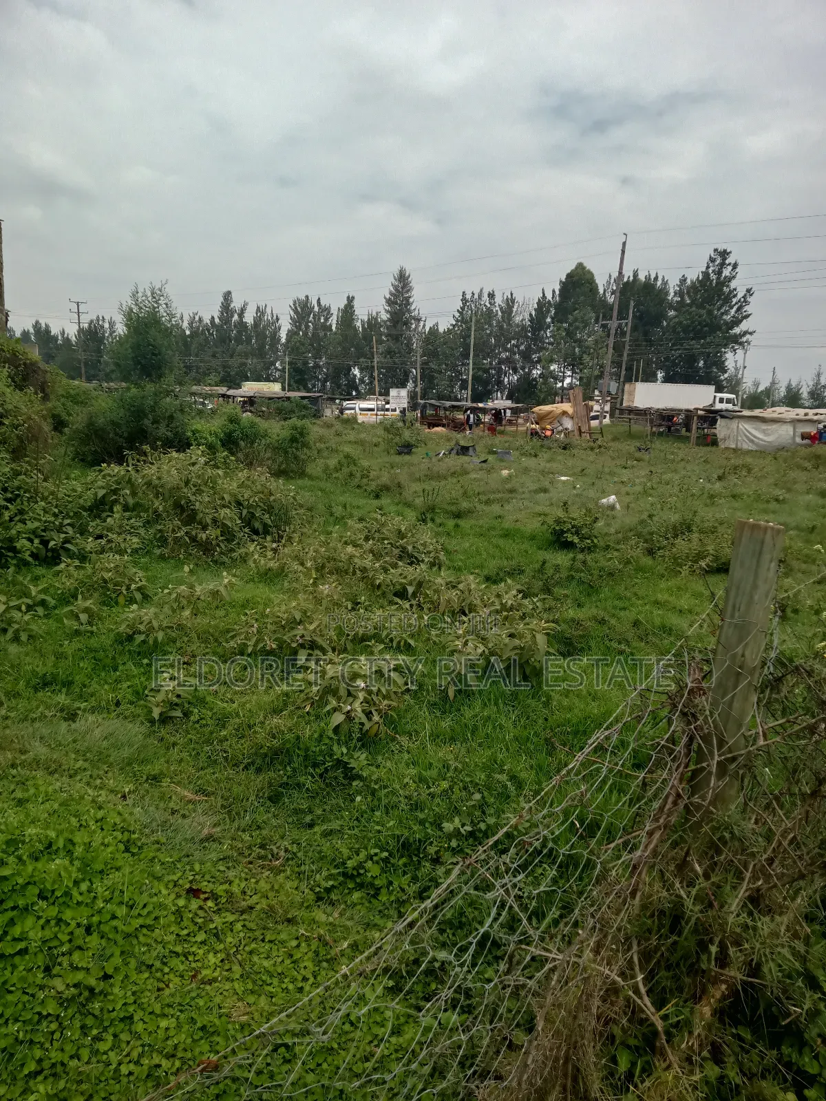 1/8plot Annex Center Ideal for Commercial Use in Kapsuswa