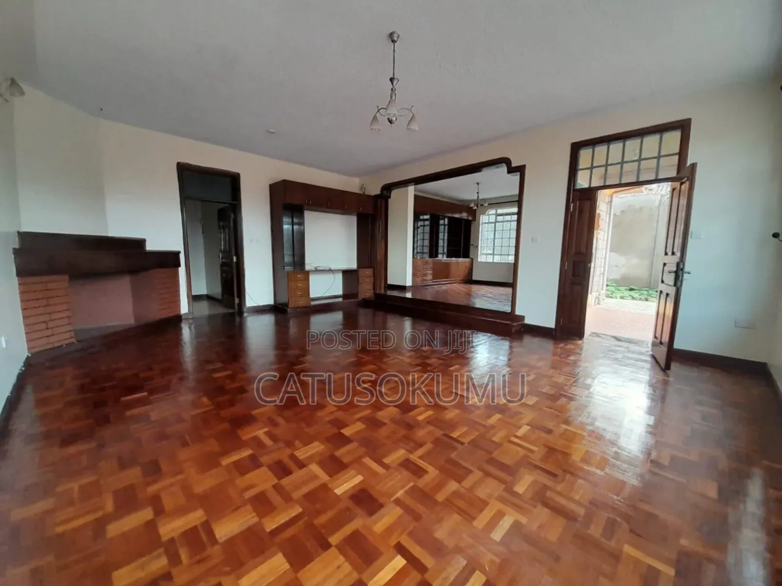 7bdrm Maisonette in Gateway Mall Area for rent in Gateway Mall Area