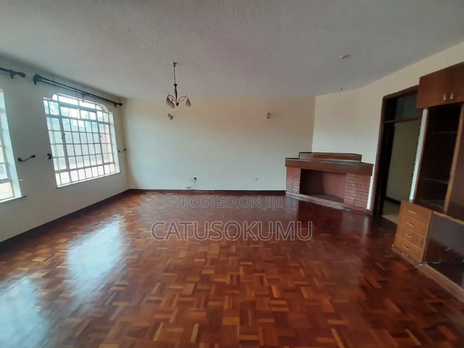 7bdrm Maisonette in Gateway Mall Area for rent in Gateway Mall Area