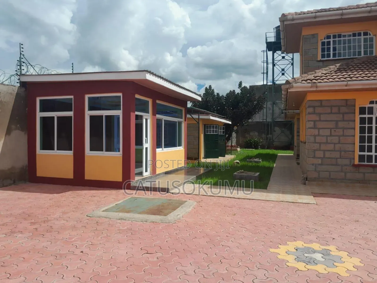 7bdrm Maisonette in Gateway Mall Area for rent in Gateway Mall Area