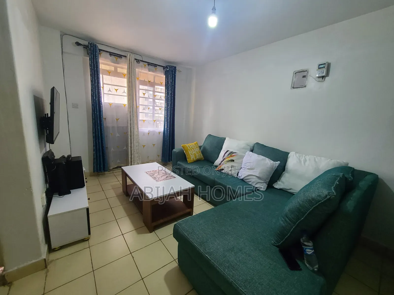 Fully Furnished Airbnb (Parking, Wi-Fi, Netflix) in Roysambu