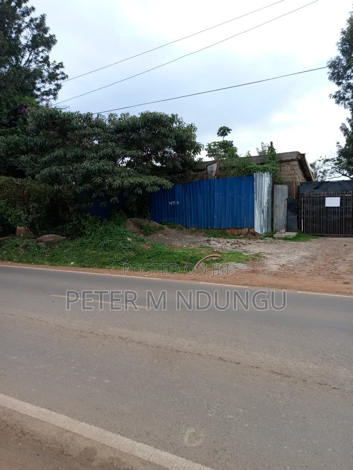 Prime 1/2 Acre Touching Mirema Road in Kiambu / Kiambu