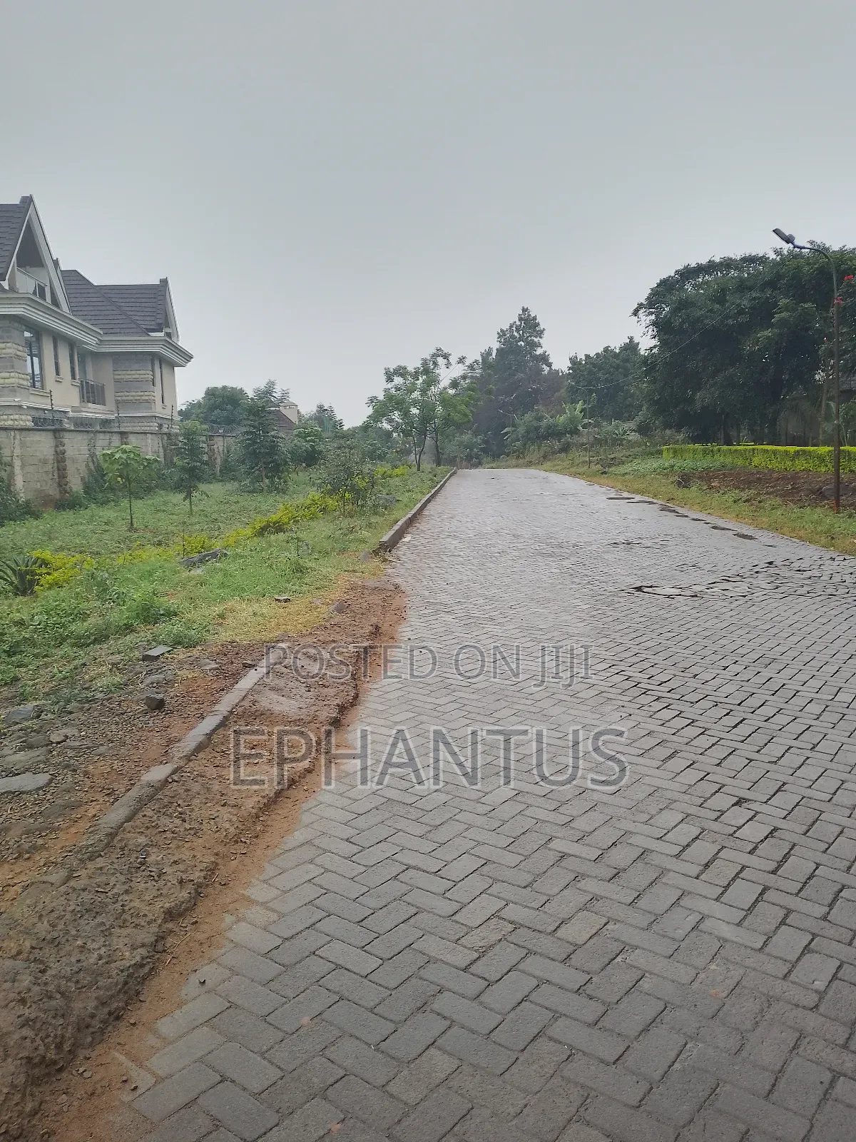 3 Ares Land for Sale in Runda in Runda