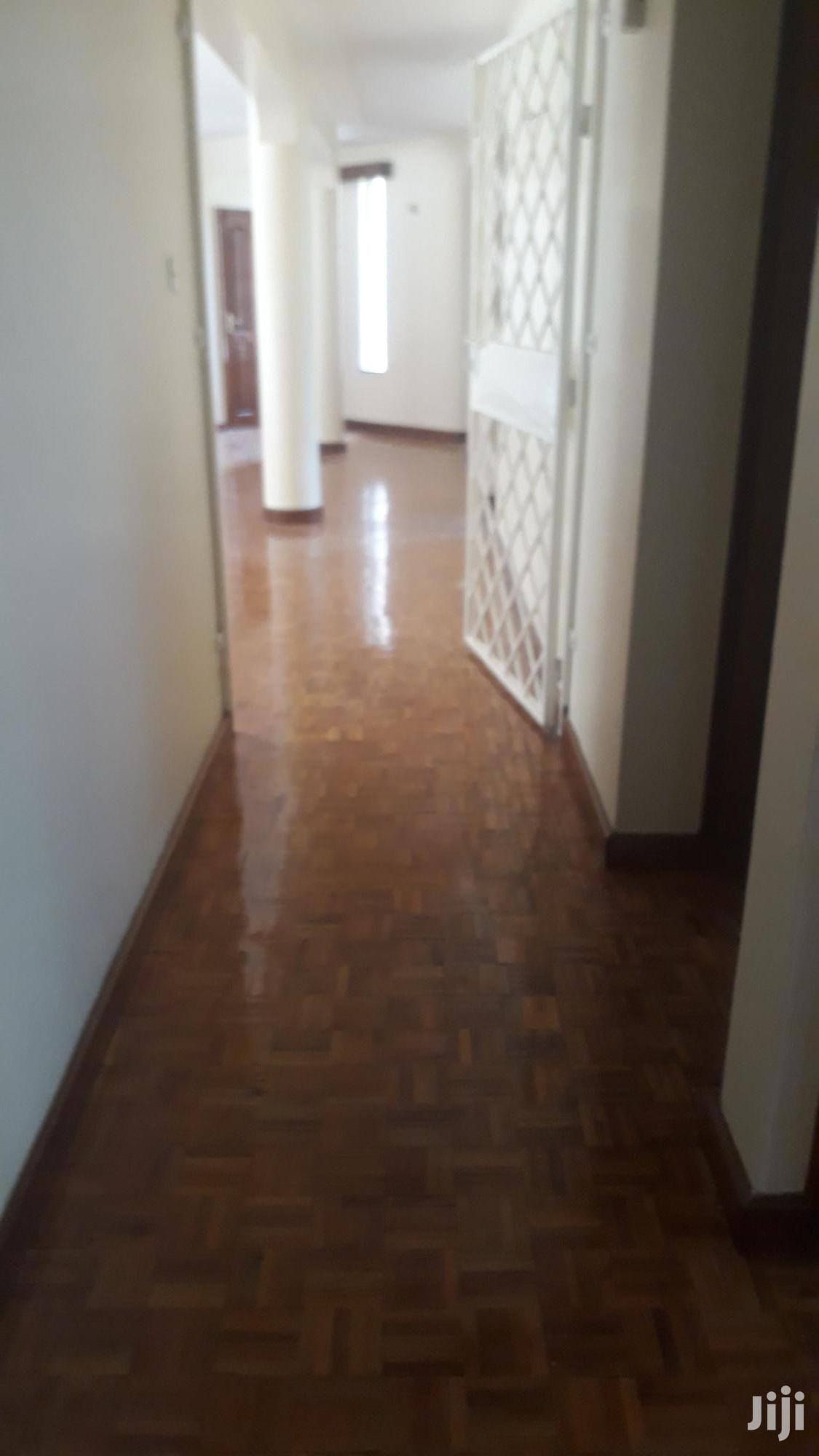 Stylish 3-Bedroom Apartment with Pool in Kilimani - Available for Rent! in Kilimani