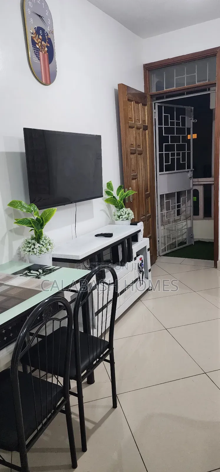 Jocham Hospital Proximity: Sea View 1-Bedroom Apartment in Nyali West in Nyali