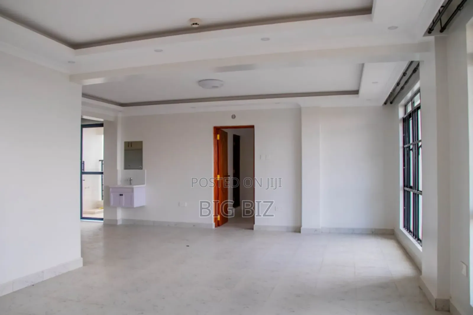 3bdrm Apartment in 3/4 Br + Sq, Parklands/Highridge for rent in Parklands/Highridge