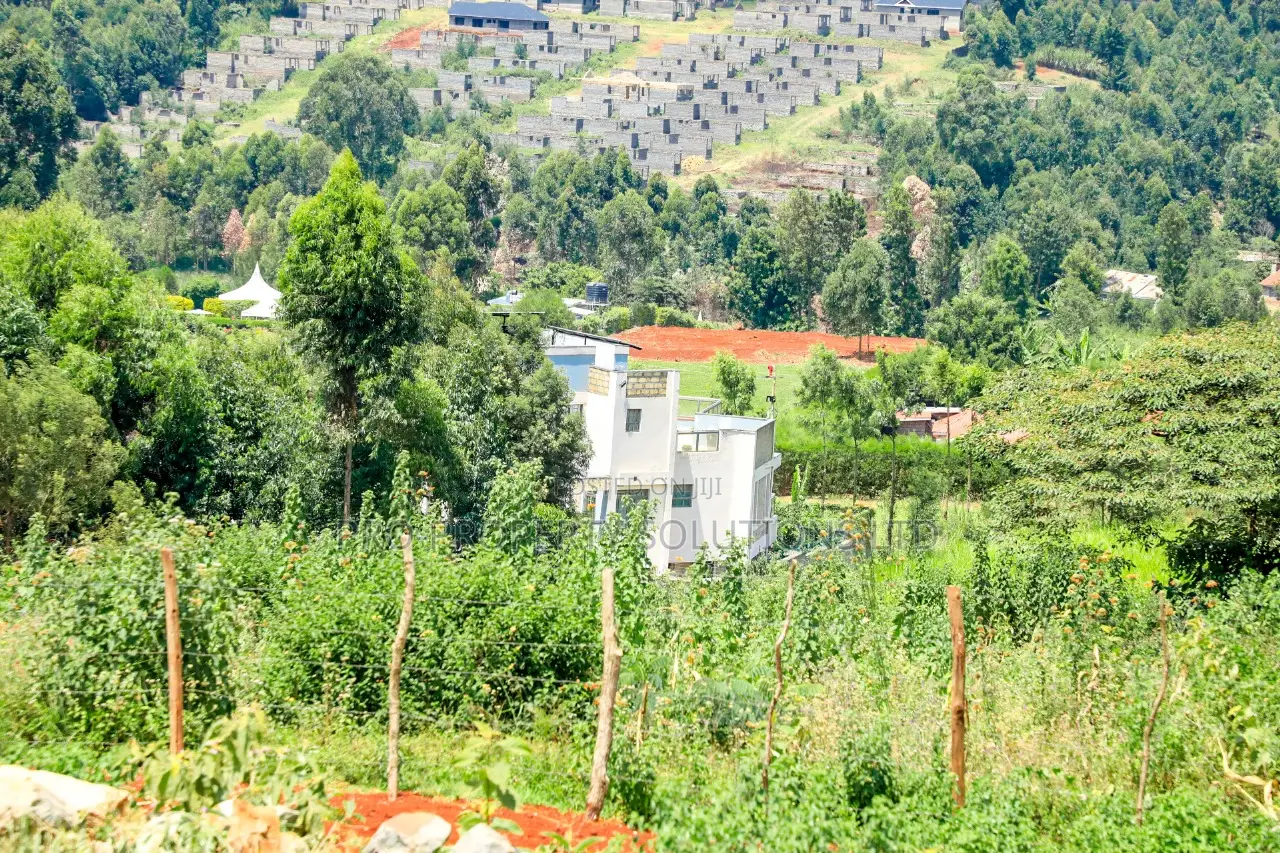 Prime Commercial Plot Touching Tarmac for Sale in Ondiri in Kikuyu
