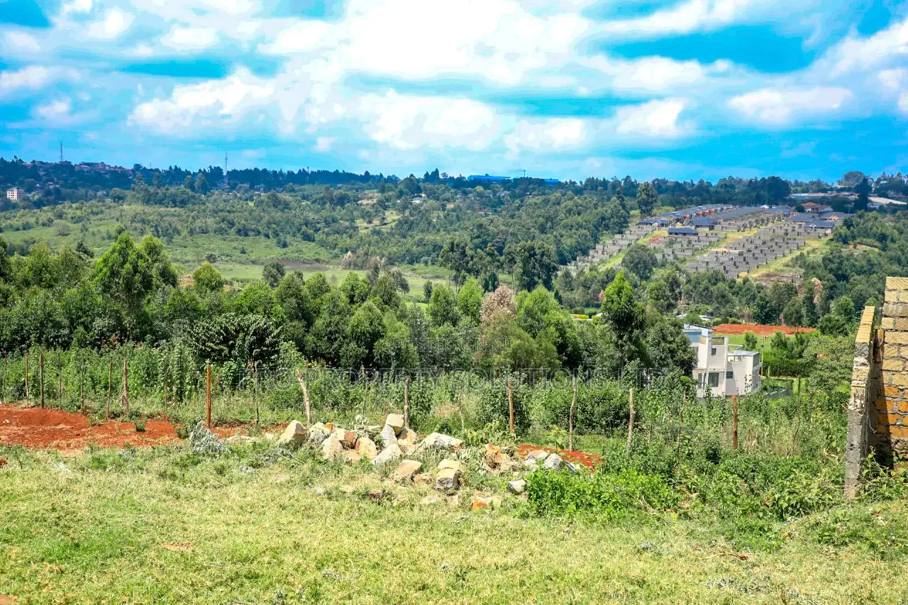 Prime Commercial Plot Touching Tarmac for Sale in Ondiri in Kikuyu