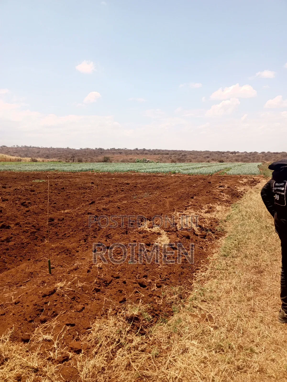 6 Acres,5 Km From the Tarmac in Loitoktok