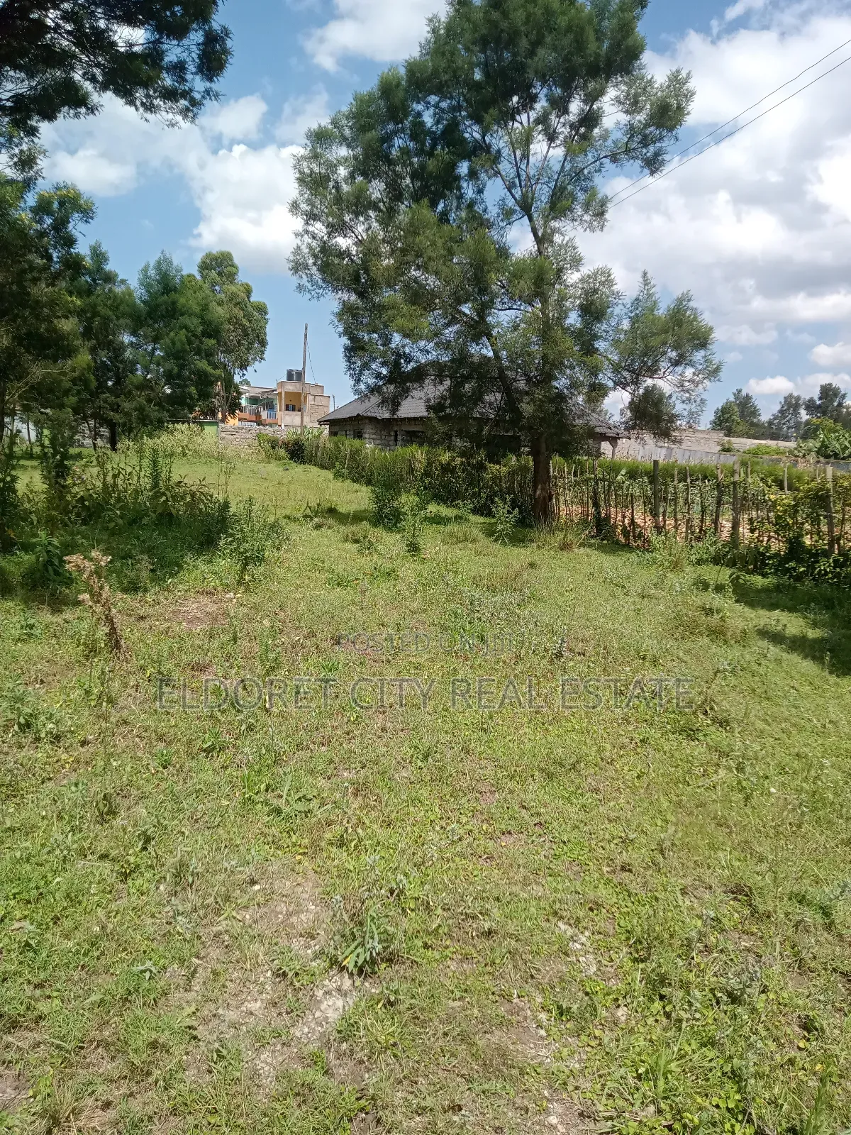 1/4 Plot Royalton After Annex With Title in Kapsuswa