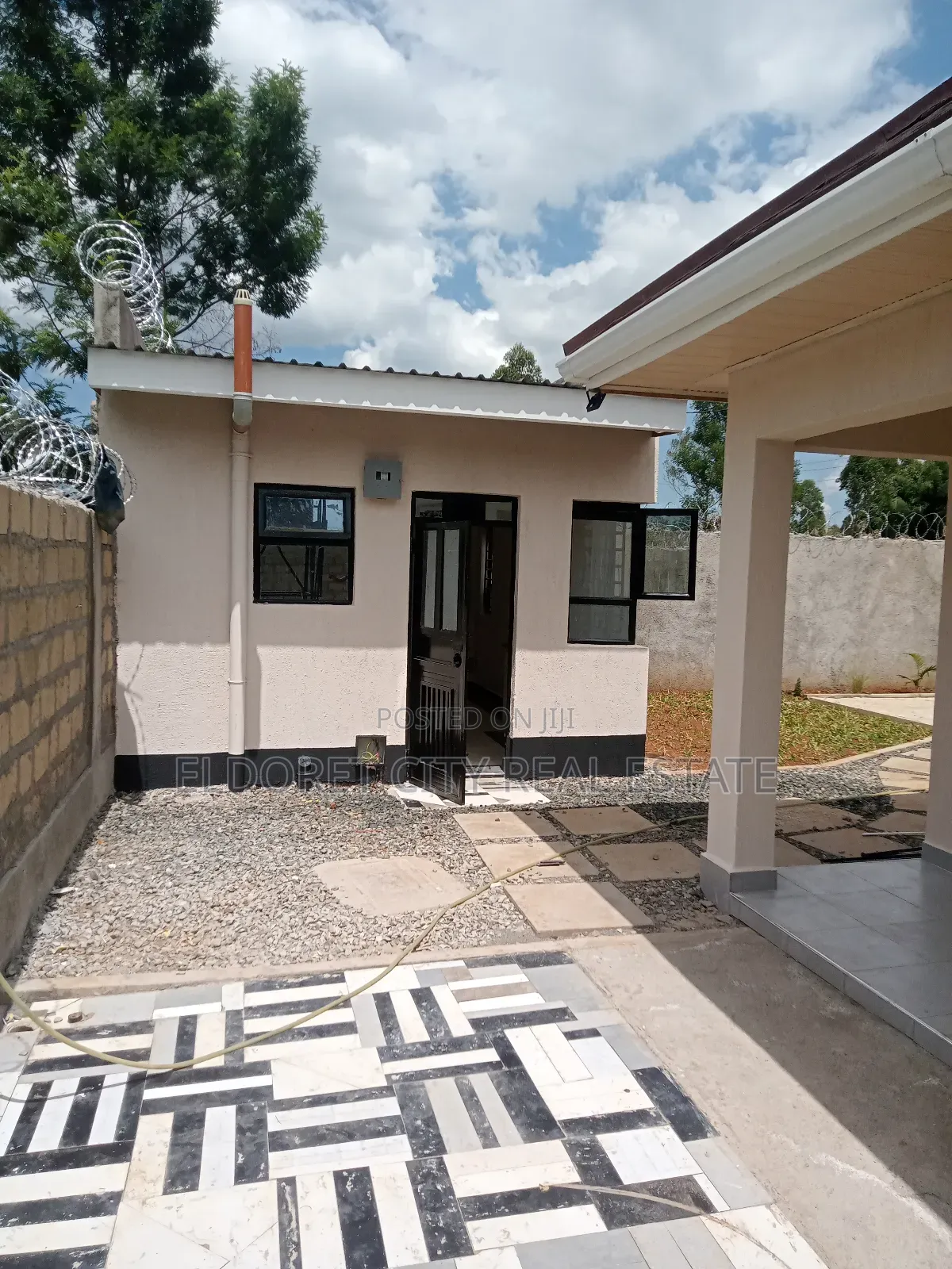 Furnished 3bdrm Bungalow in Annex, Kapsuswa for sale in Kapsuswa