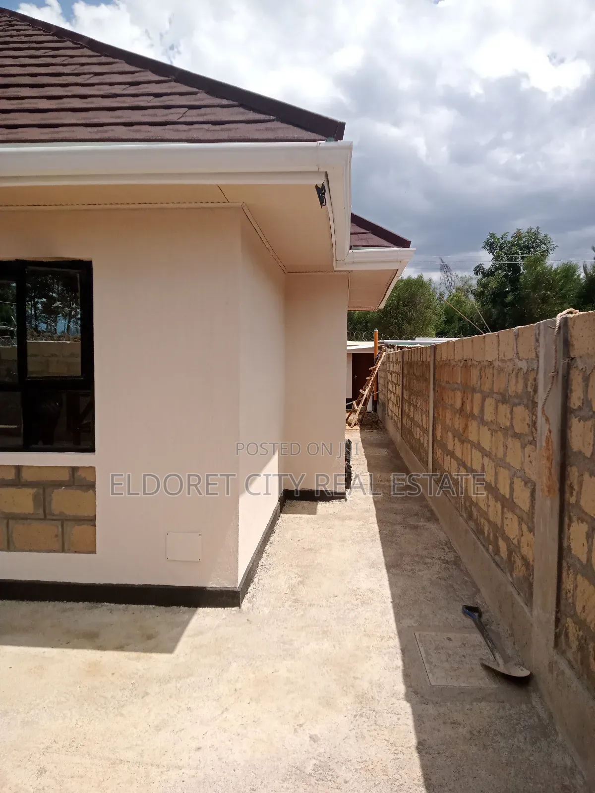Furnished 3bdrm Bungalow in Annex, Kapsuswa for sale in Kapsuswa