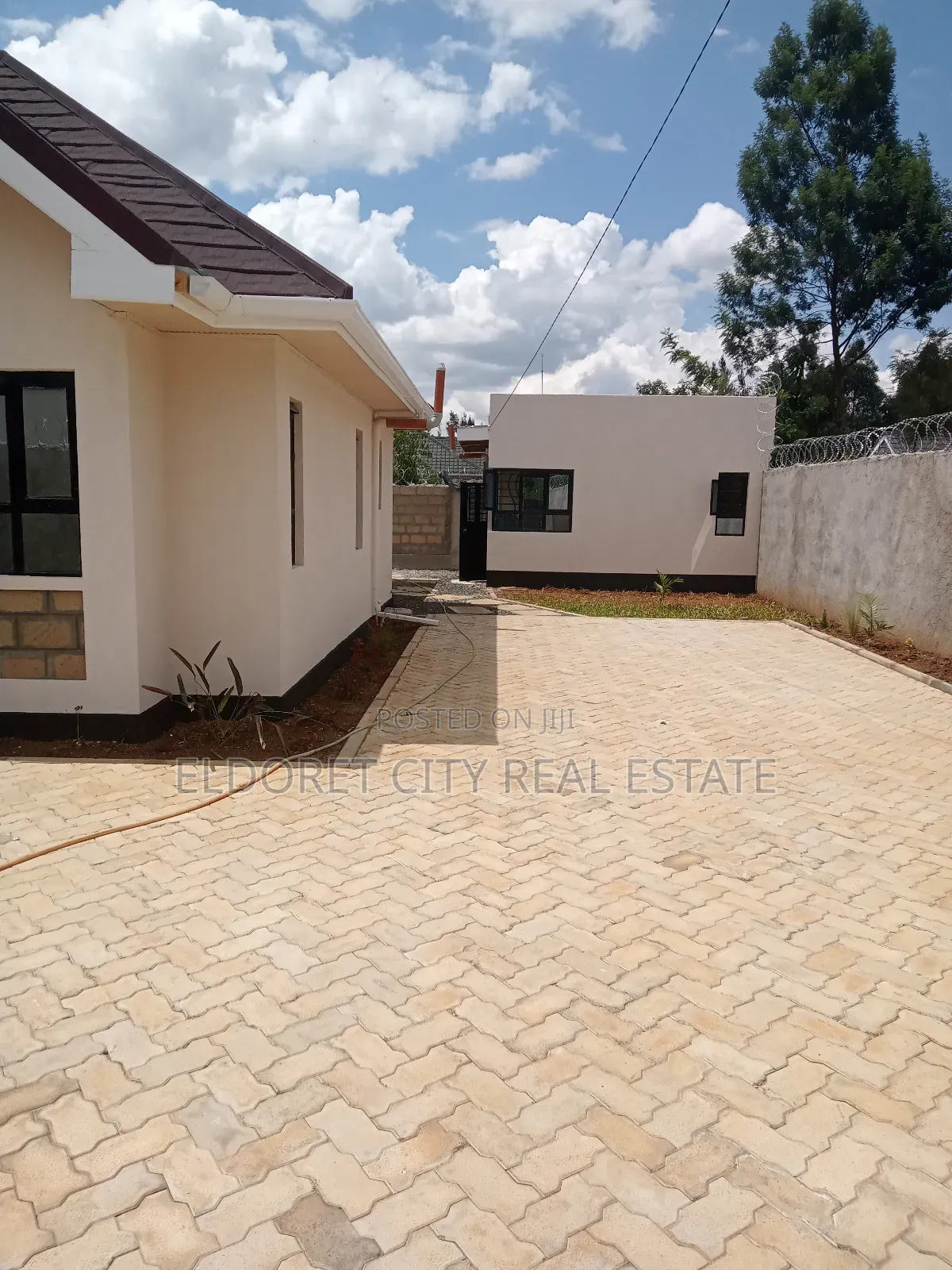 Furnished 3bdrm Bungalow in Annex, Kapsuswa for sale in Kapsuswa