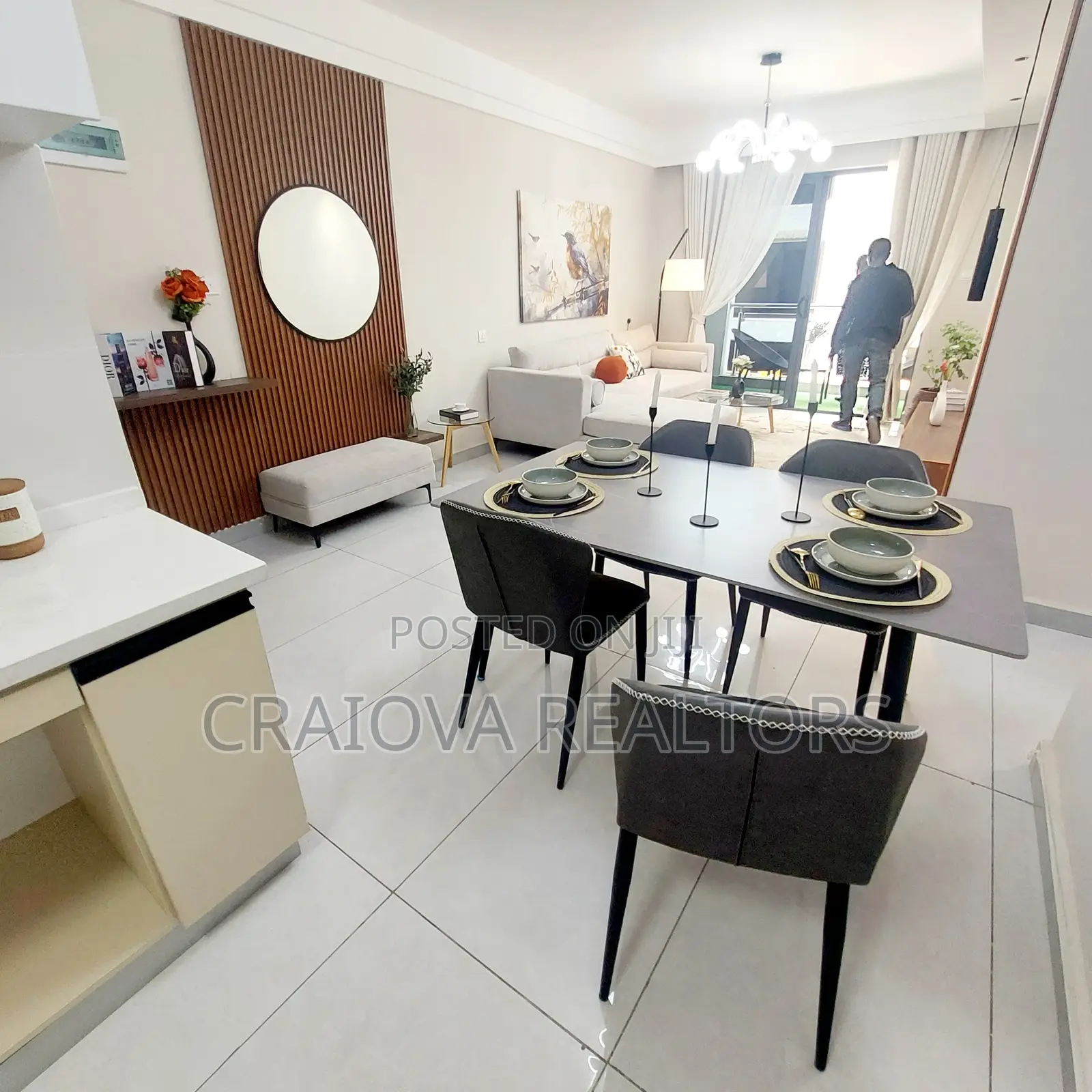 2bdrm Apartment in Gateway Mall Area for sale in Gateway Mall Area