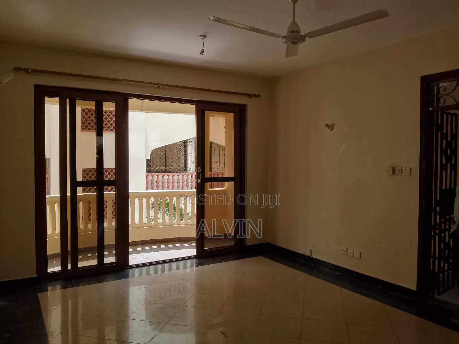 3bdrm Apartment in Kizingo for rent in Kizingo