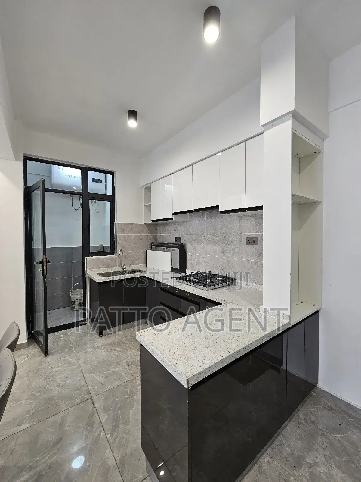 3bdrm Apartment in Lavington, Valley Arcade for sale in Valley Arcade