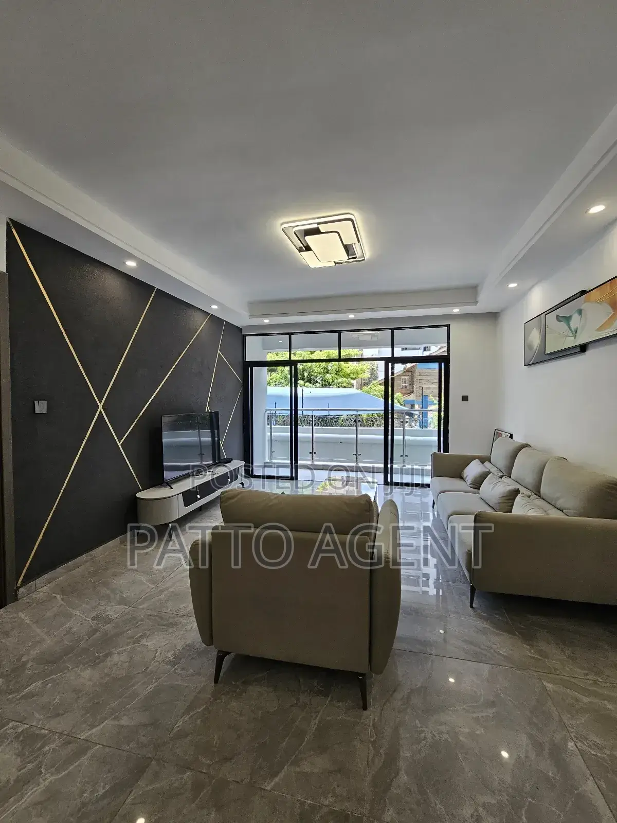 3bdrm Apartment in Lavington, Valley Arcade for sale in Valley Arcade