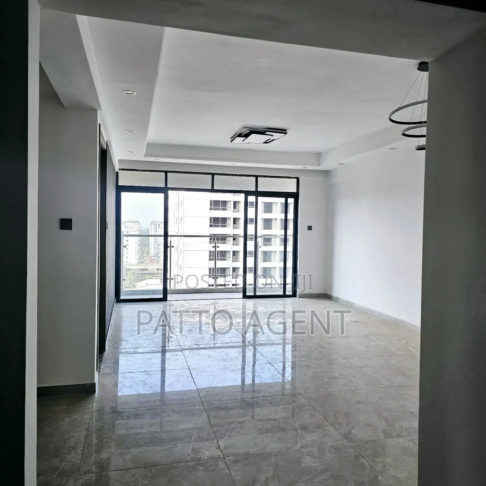 3bdrm Apartment in Valley Arcade, Lavington for sale in Lavington