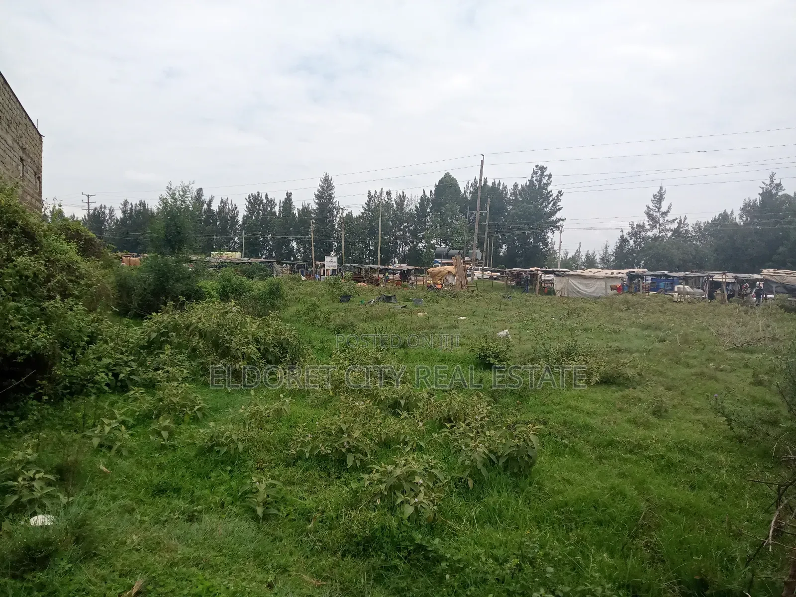1/8 Plot Annex Center Touching Tarmac Highway Eldoret-Nai. in Soy