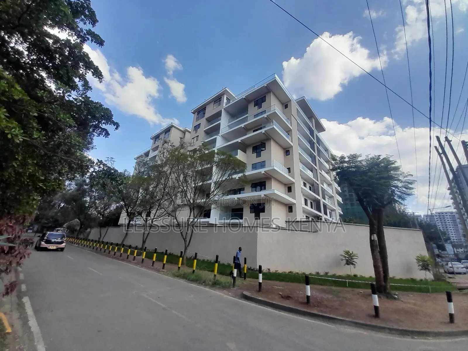 3bdrm Apartment in Lavington for sale in Lavington