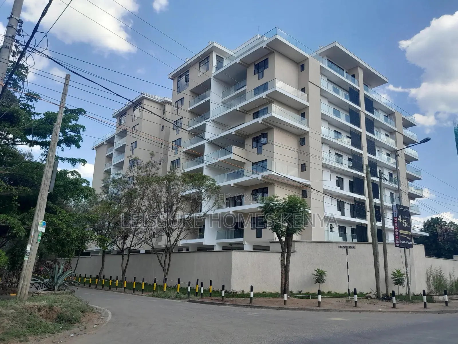 3bdrm Apartment in Lavington for sale in Lavington
