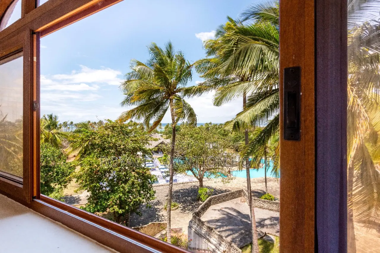Beachfront Getaway Studio Apartment in Diani in Ukunda