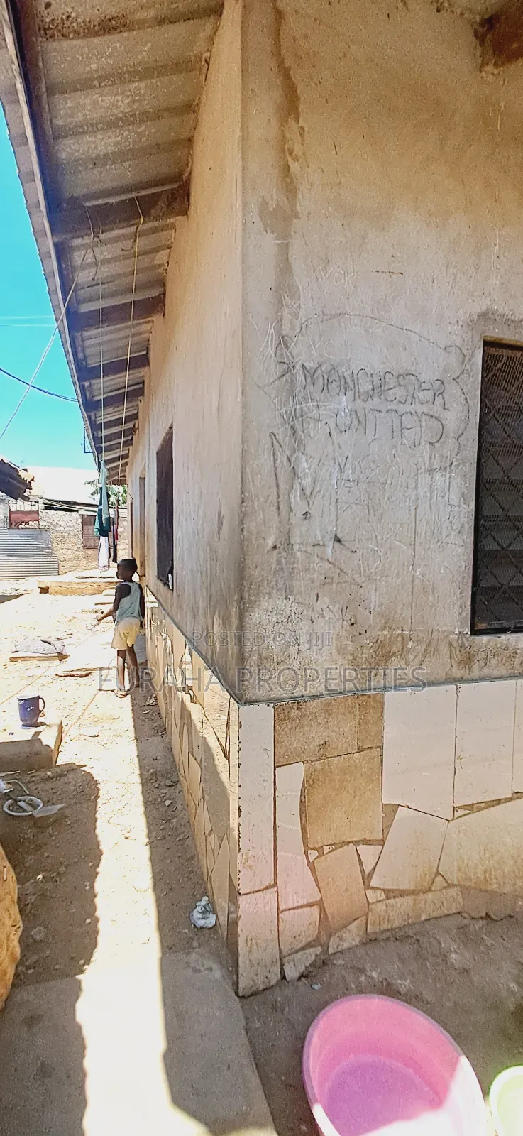 8bdrm Bungalow in Kisimani Bombolulu for sale in Bombolulu