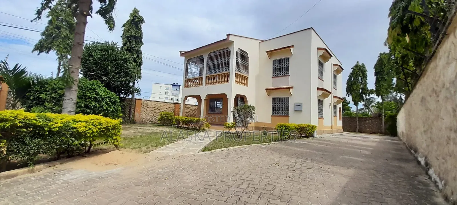 3bdrm Maisonette in Beach Road Estate, Nyali for sale in Nyali