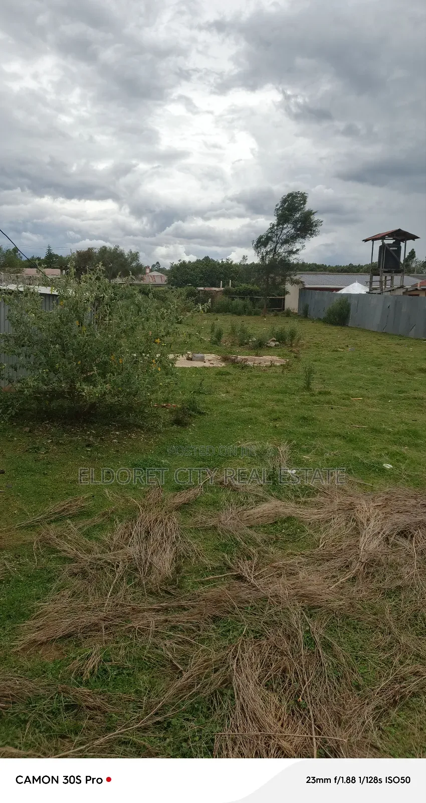 1/4 Plot Outspan Ideal for Residential With Title. in Eldoret West