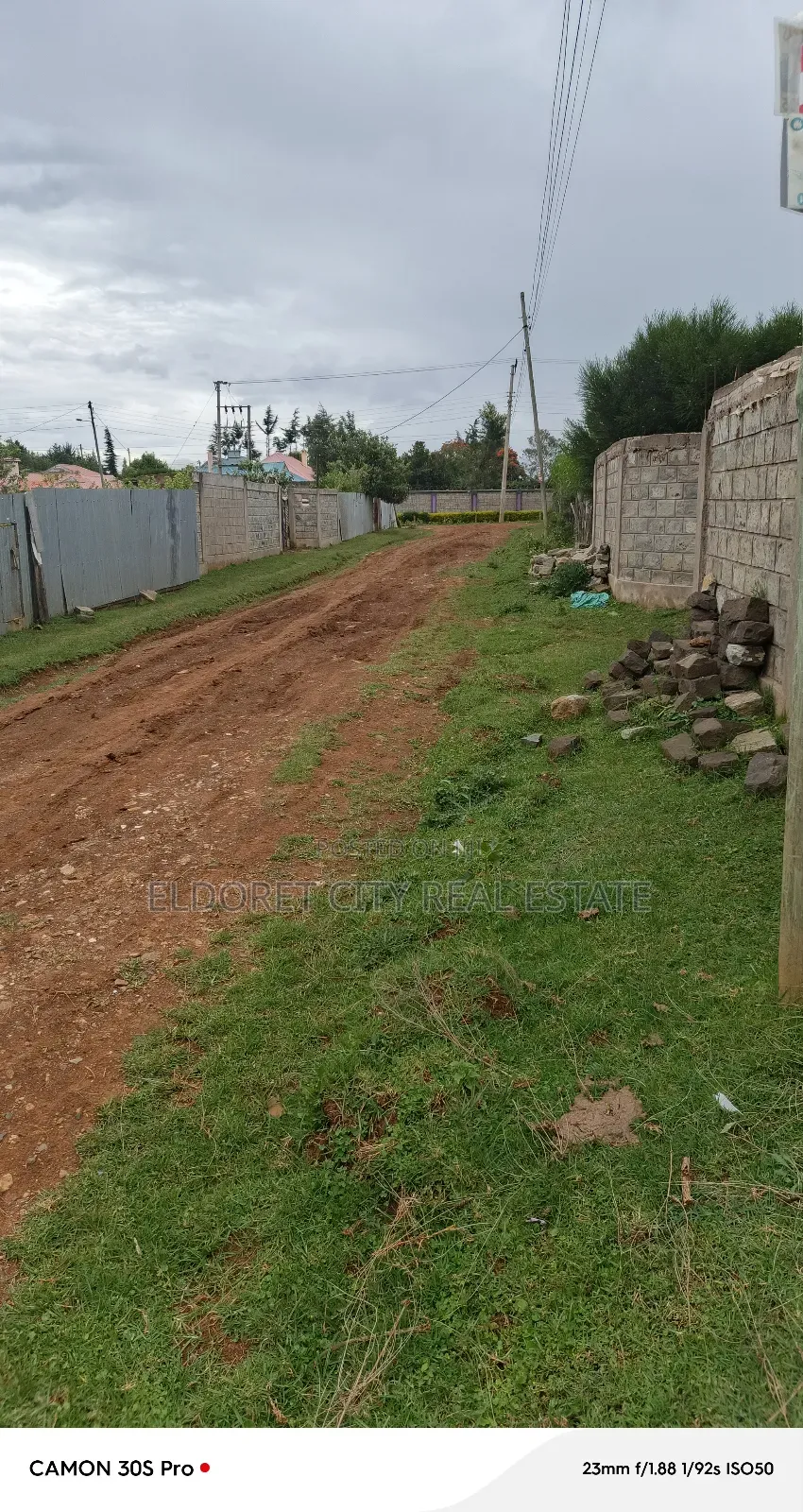 1/4 Plot Outspan Ideal for Residential With Title. in Eldoret West