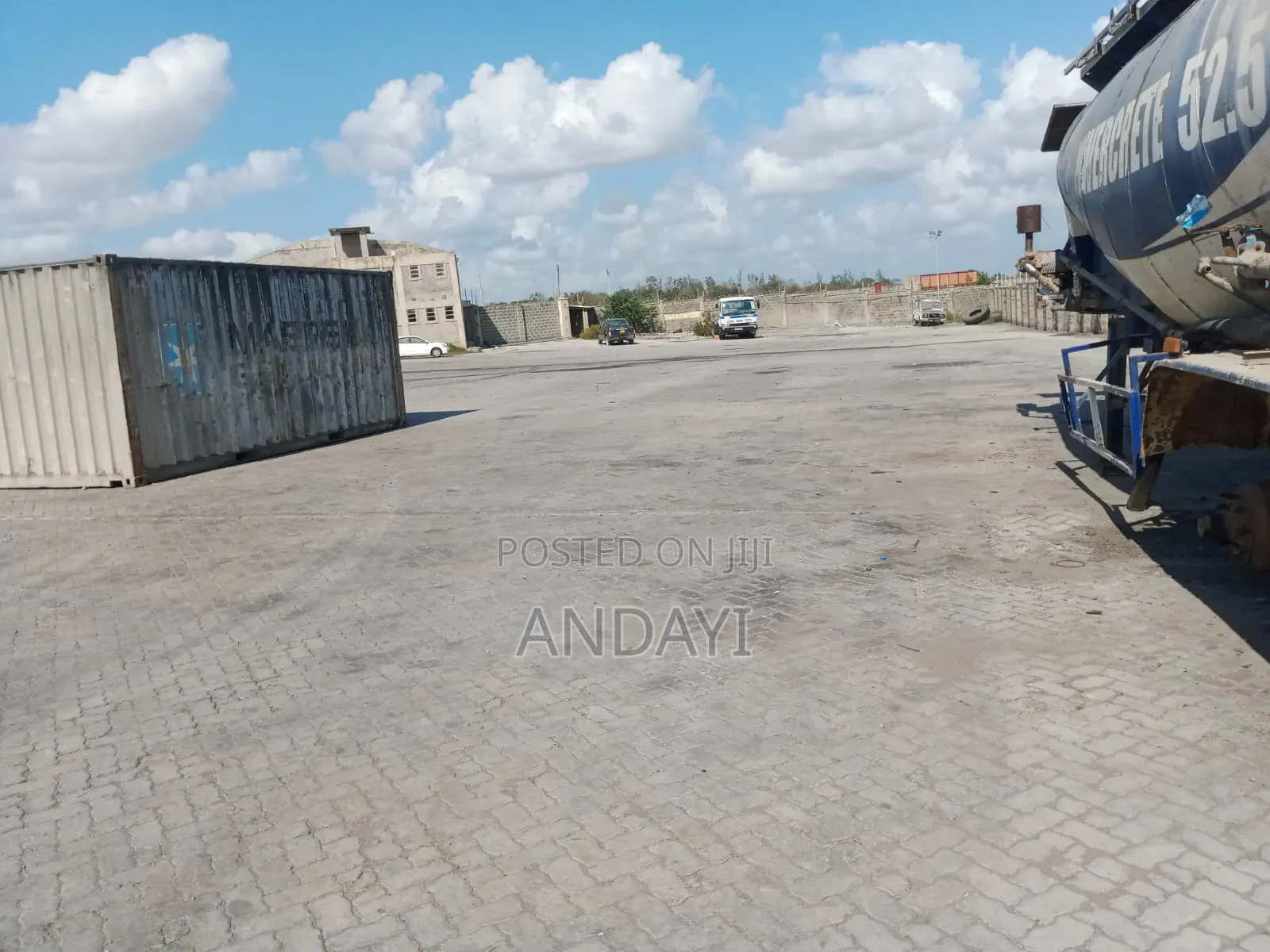 Yard for Sale in Mariakani, 27 Acres. in Mariakani
