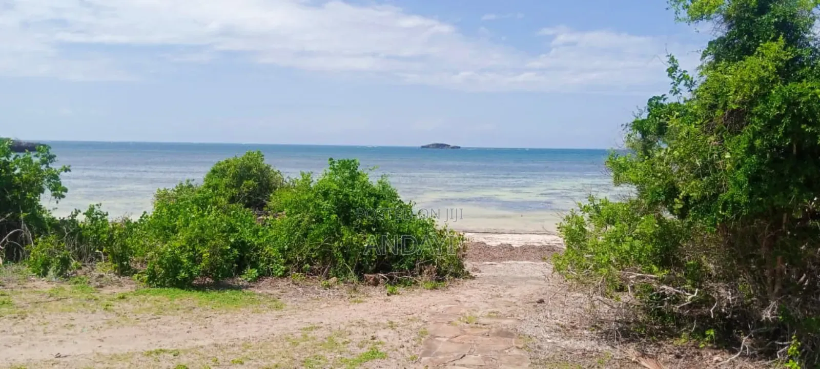 Beach Plot +Beachfront Land - For Sale in Matsangoni