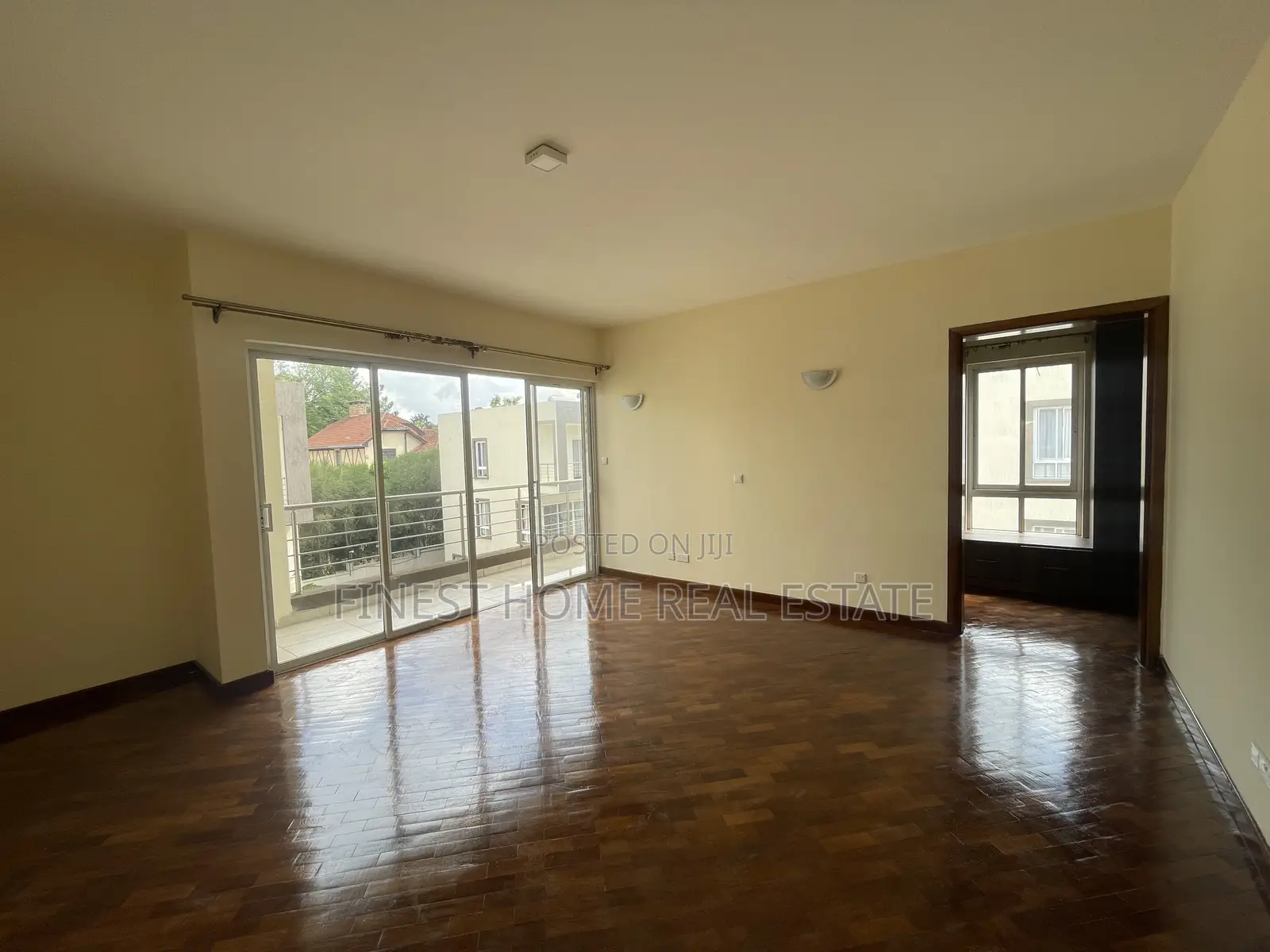 5bdrm Villa in Lavington for sale in Lavington