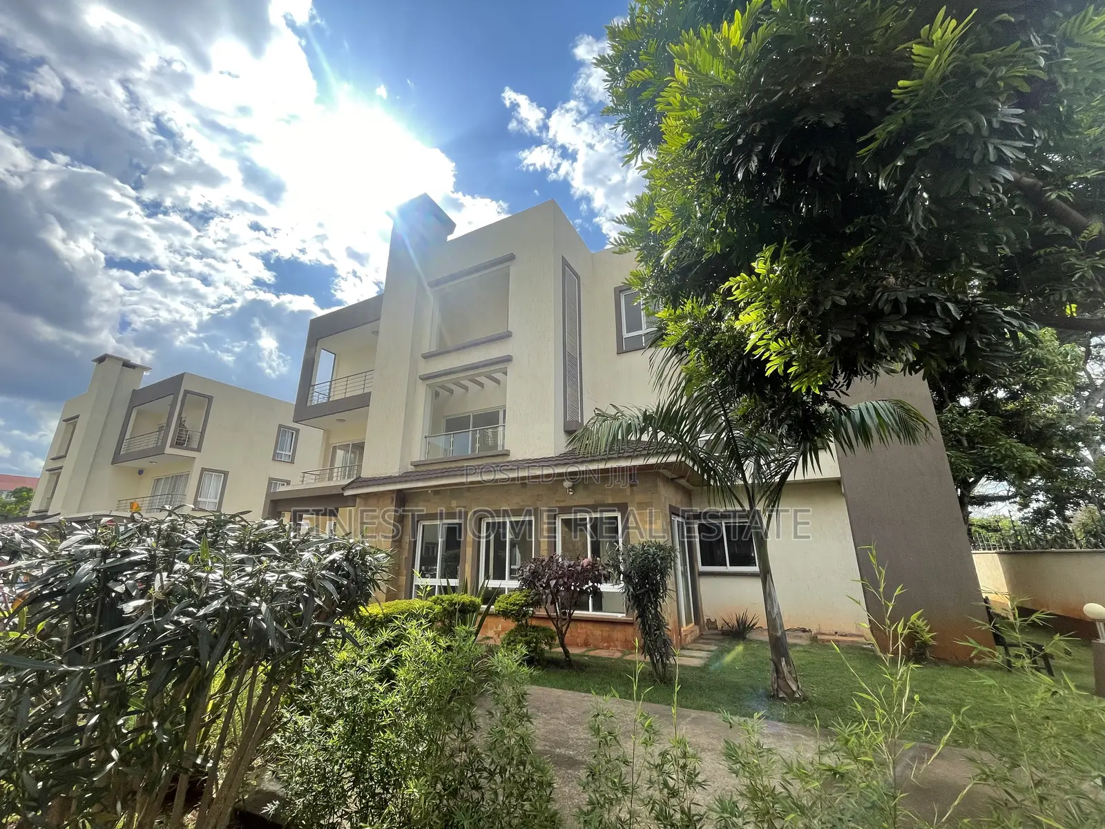 5bdrm Villa in Lavington for sale in Lavington